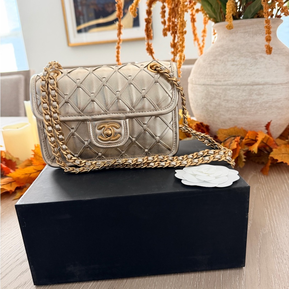 Inspired Gold crossbody bag 20cm